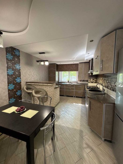Продаж будинку в Дубно 128,6 м² | 4 кімнати | 9 соток землі