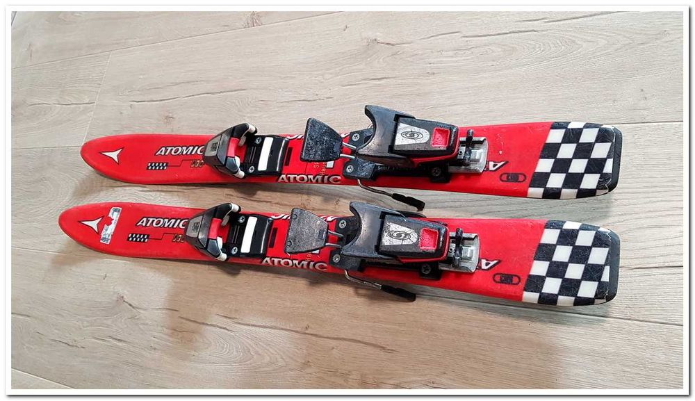Narty Atomic ProRace o długości 80 cm, wiązania Salomon 300