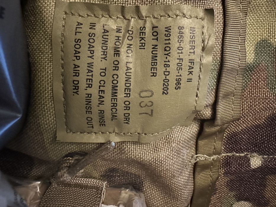 Продаю новую аптечку