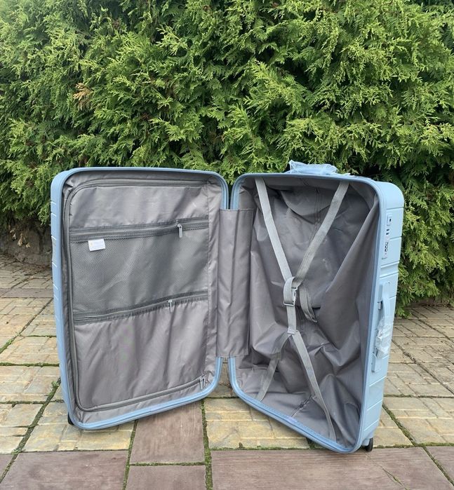 Валіза поліпропілен чемодан на чотири колеса (маленька) S