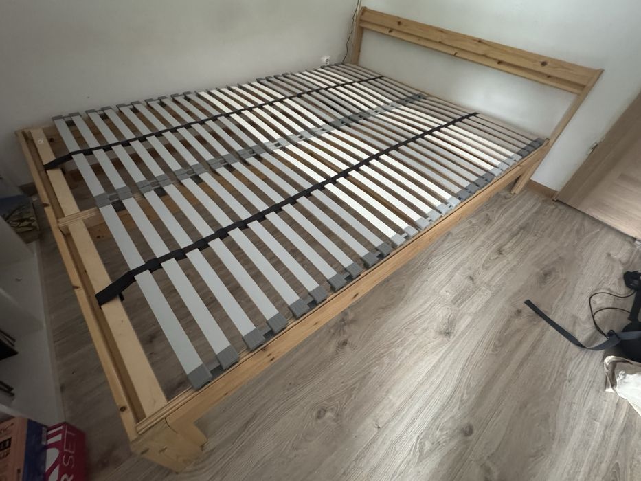 Drewniane łóżko IKEA 140×200 + 2 stelaże IKEA