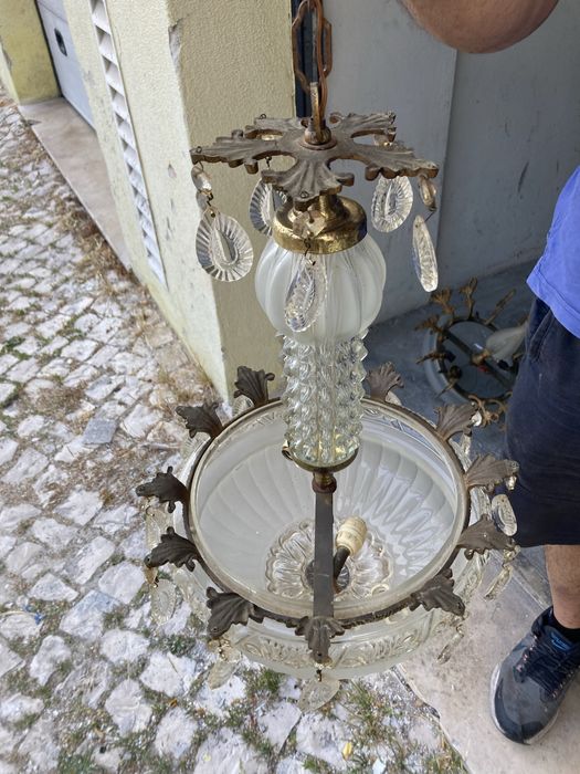 Dois candeeiros de teto