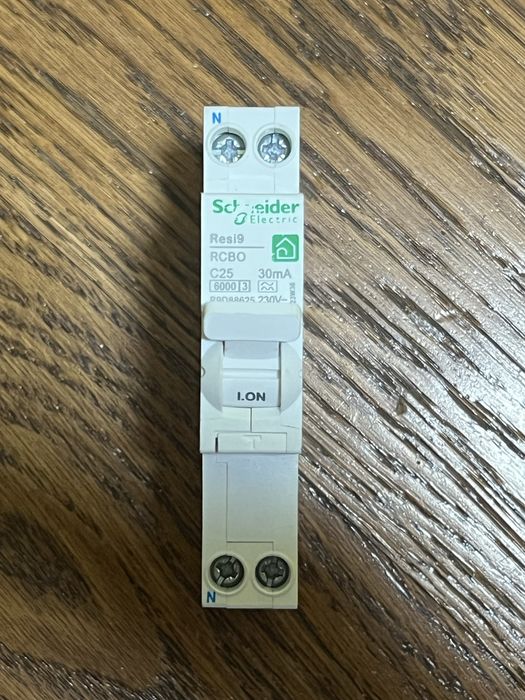 Дифавтомат Schneider C25A 30ma тип А новий