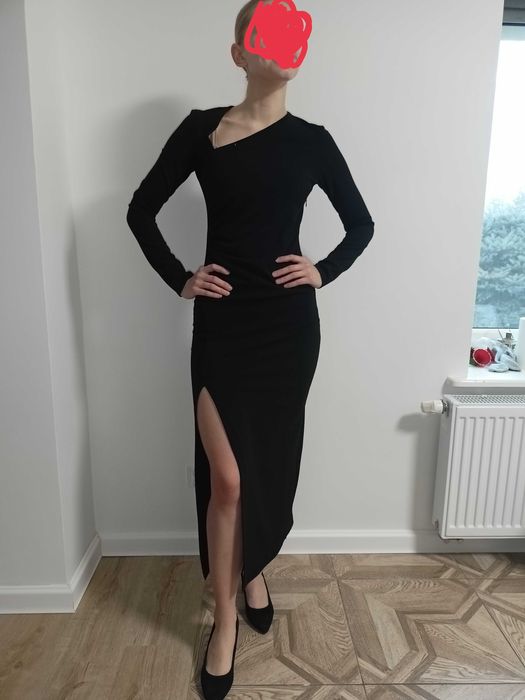 Długa czarna sukienka