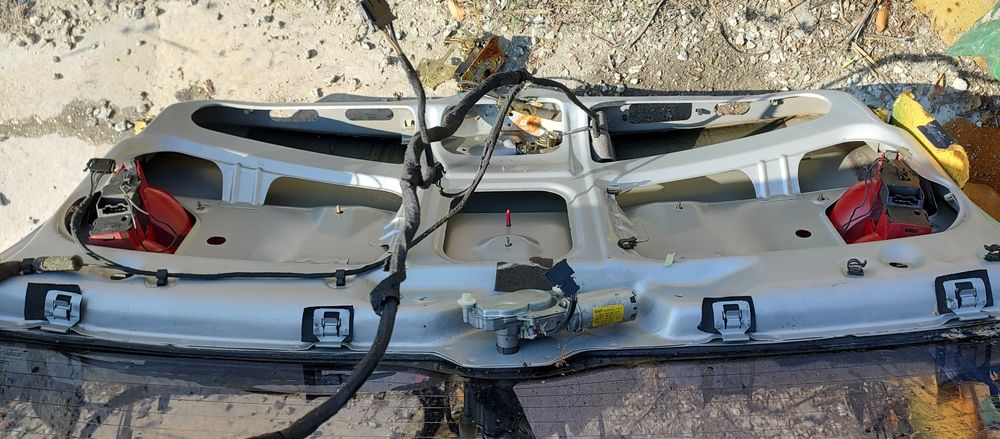 Кришка багажника Ford Galaxy