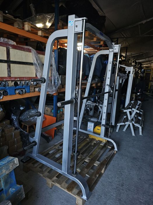 Suwnica Smitha MultiPower OLYMP G 026-1  z obciążonym  gryfem