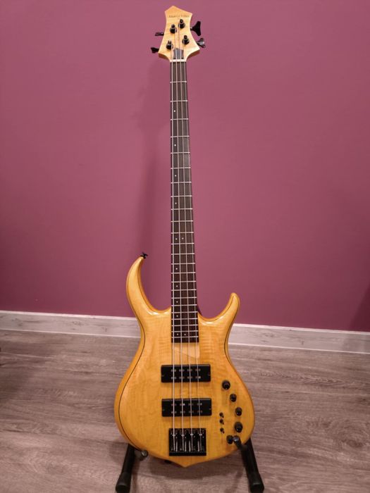 Gitara basowa Sire M7 Marcus Miller Swamp Ash