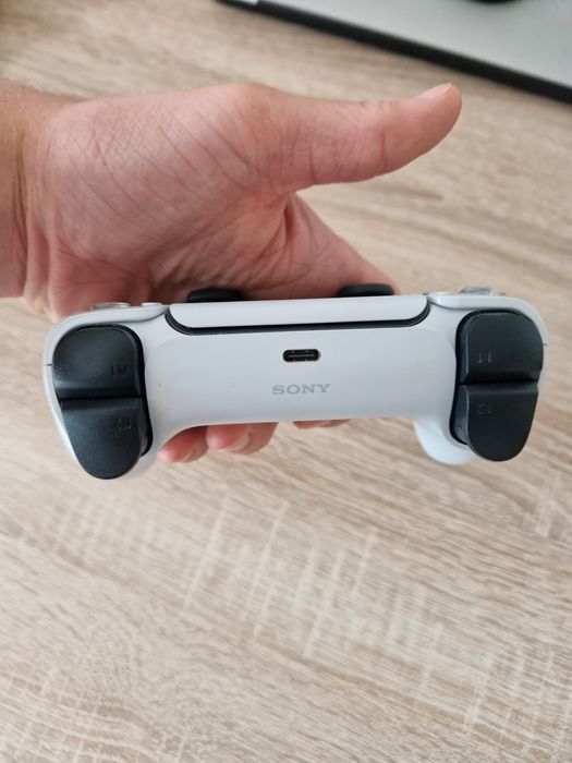 Pad ps5 biały...