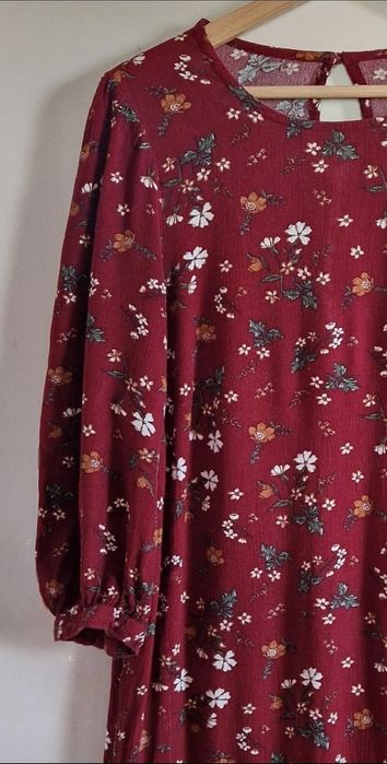 Śliczna "boho"  sukienka z falbaną