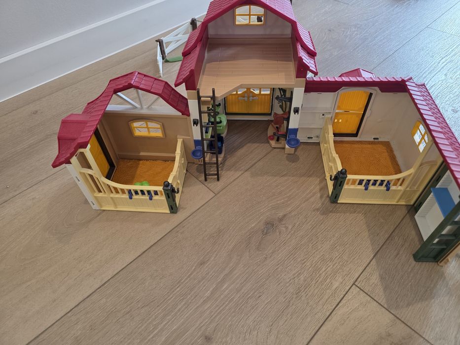 Stajnia playmobile
