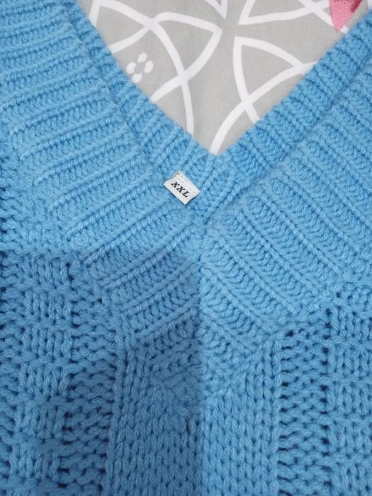 Błękitny sweterek XXL