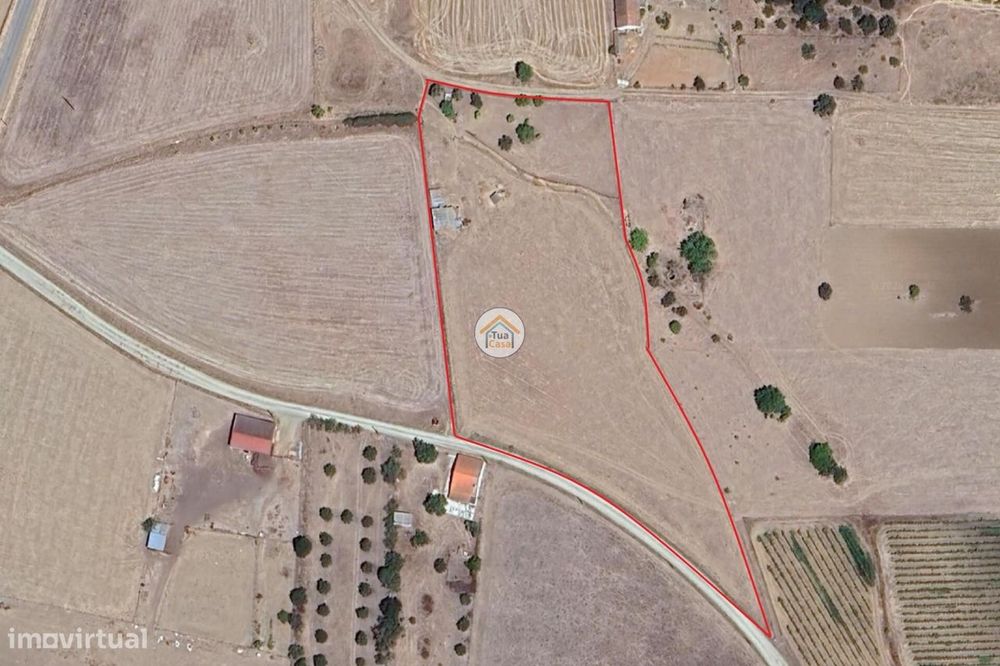 Terreno Rústico Urbanizável com 11.750 m2, Localizado em Motrinos em d