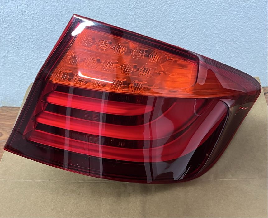 Farolim traseiro direito bmw F10