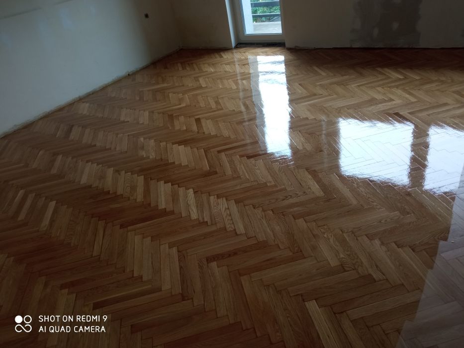 Cyklinowanie bezpyłowe, renowacja schodów, olejowanie, lakiery, kleje