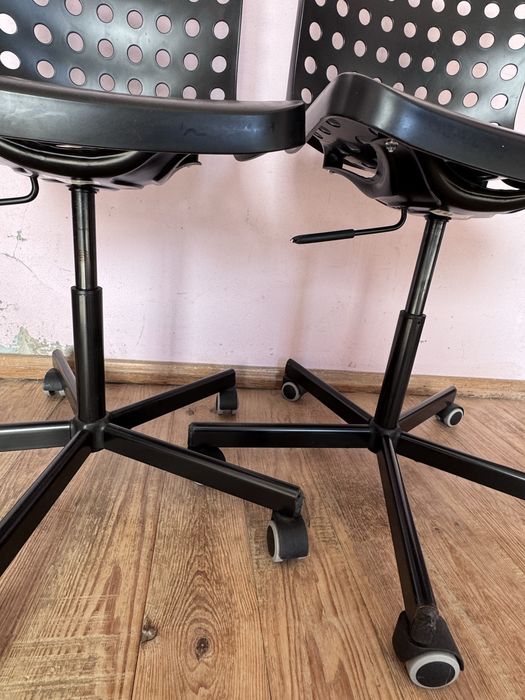 Cadeira escritório ( SÓ TEM UMA PARA VENDA)