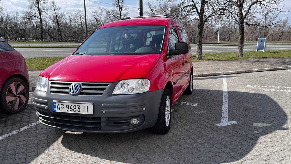 Volkswagen Caddy Life в гарному стані