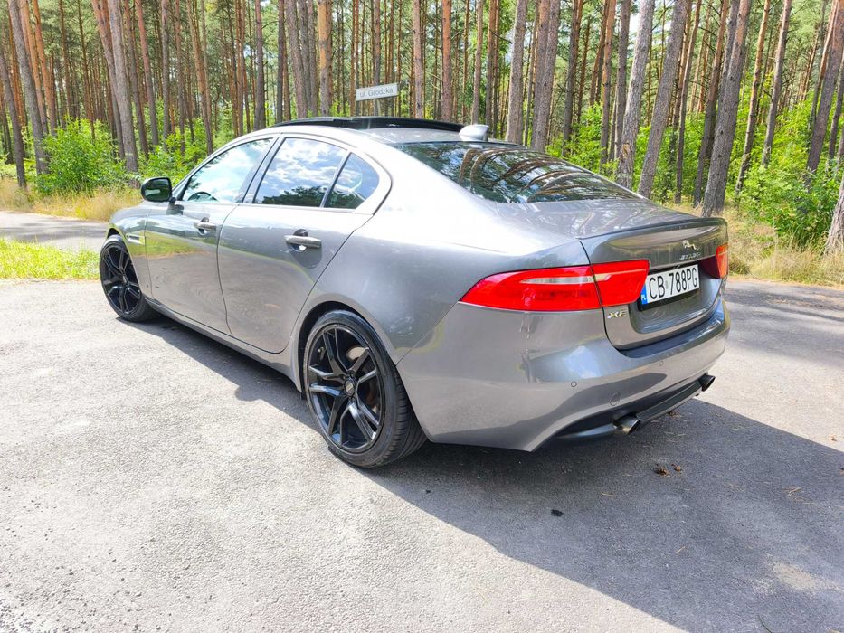 Jaguar XE 2.0 240 KM | Automat | Szyberdach | Zadbany