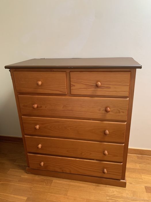 Cómodas + Móveis + Sofá de Veludo