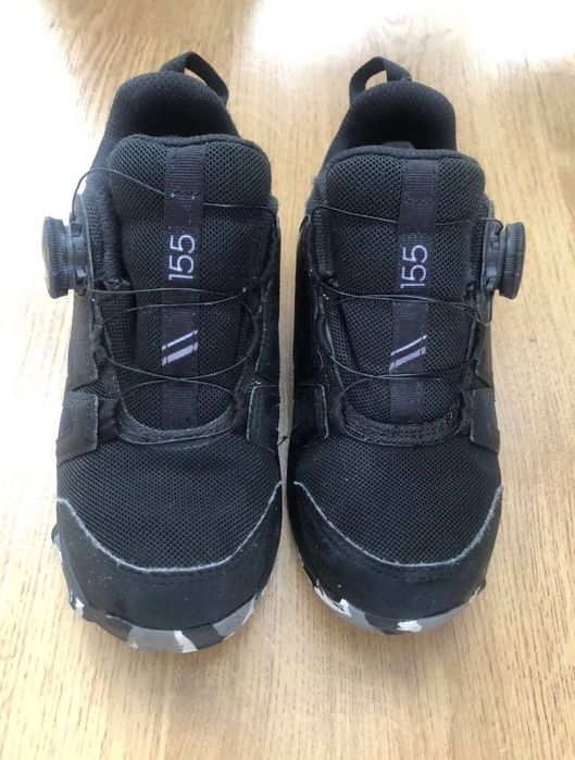 Дитячі черевики, кросівки adidas.