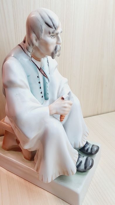 Статуетка фігурка