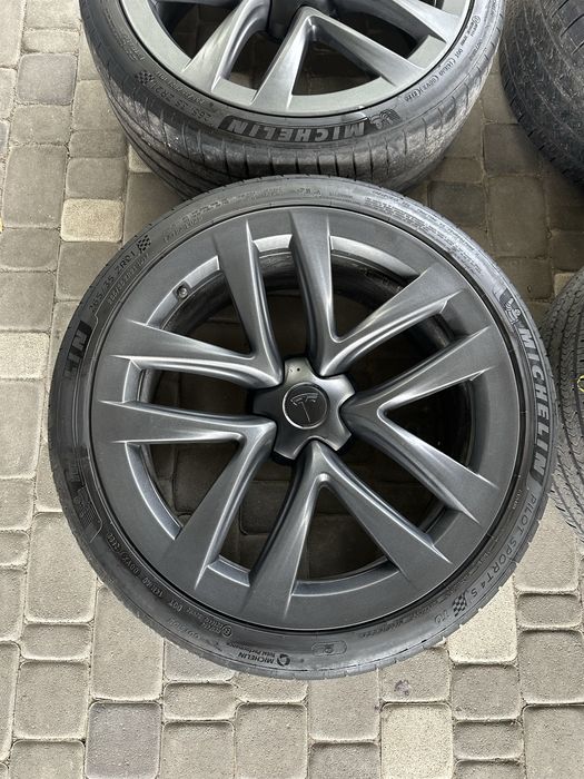 комплект дисков arachnid tesla model S 2022г 265/35/R21 295/30/R21