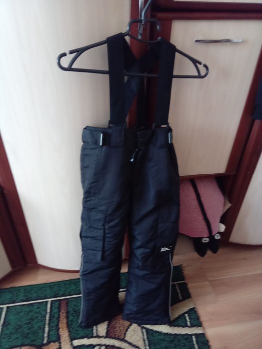 Продам куртку з штаньми для хлопчика