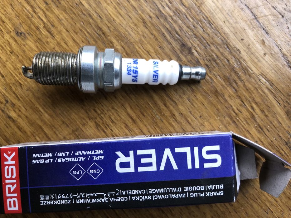 Свічки автомобільні BRISK.