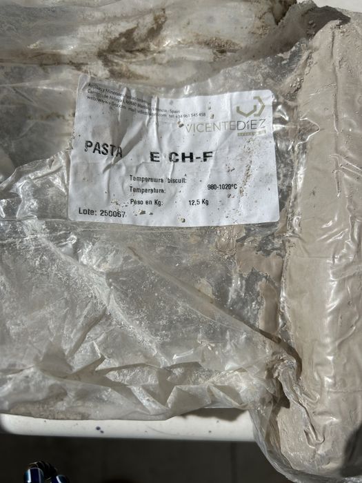 Vendo argila baixa temperatura
