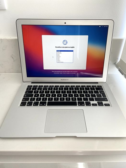Macbook Air 2014 13” Intel i7 8 GB RAM