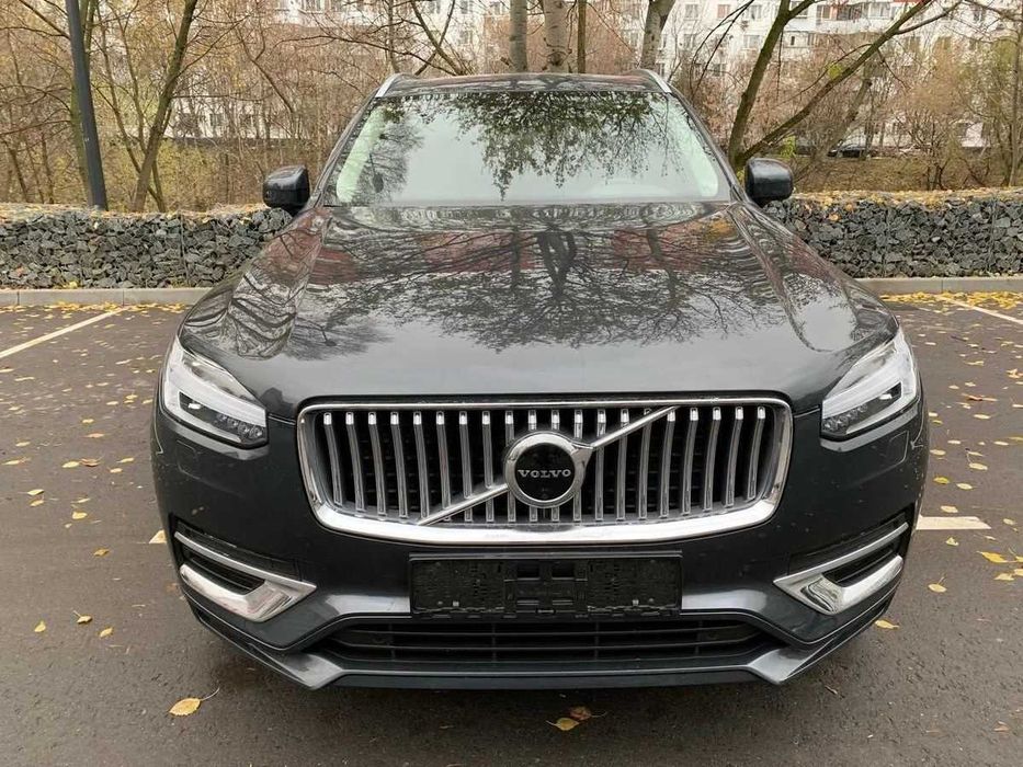 Volvo XC90  2021