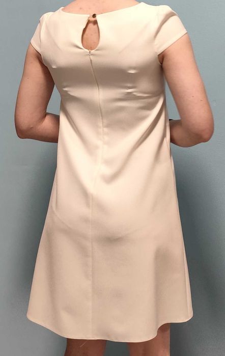 Biała elegancja sukienka