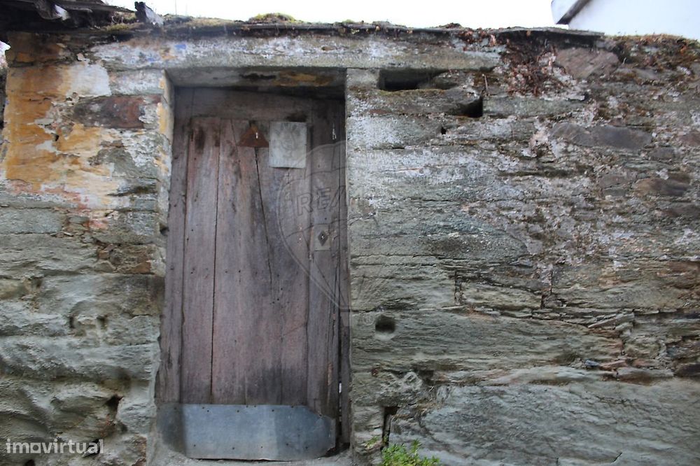 Moradia T0 para venda