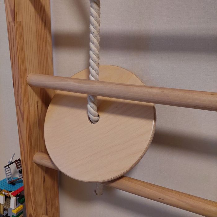 Дитяча спортивна стінка