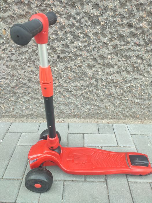 Hulajnoga trzy koła bardzo stabilna