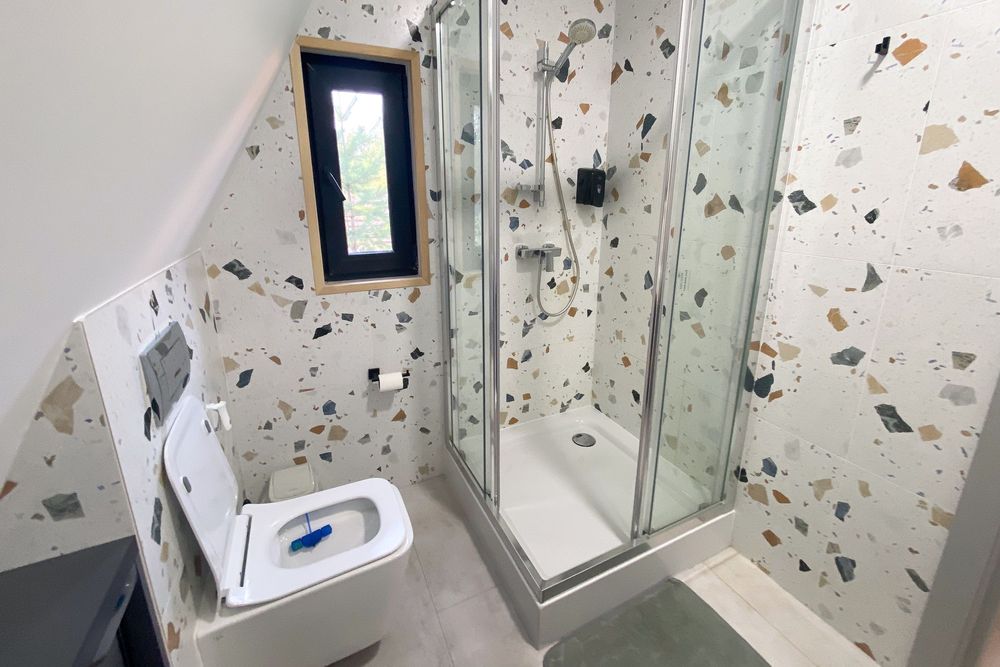 Оренда будинку з чаном, альтанкою, мангалом, кострищем, біля річки