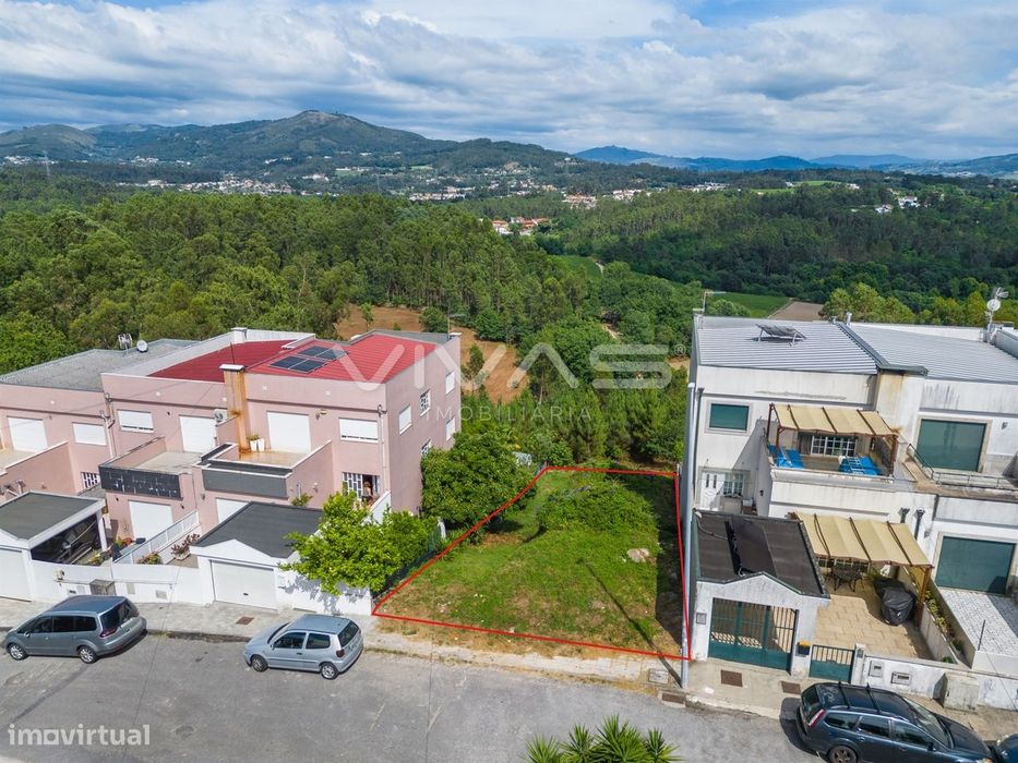 Lote de Terreno  Venda em Vila Verde e Barbudo,Vila Verde