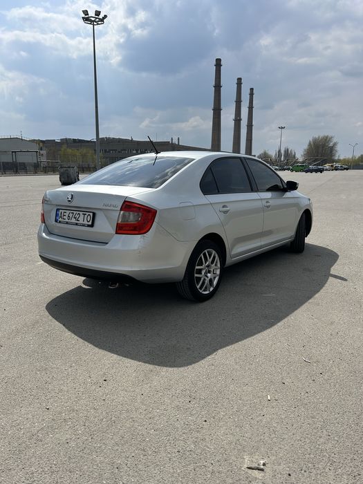 Skoda rapid 2017 1.6