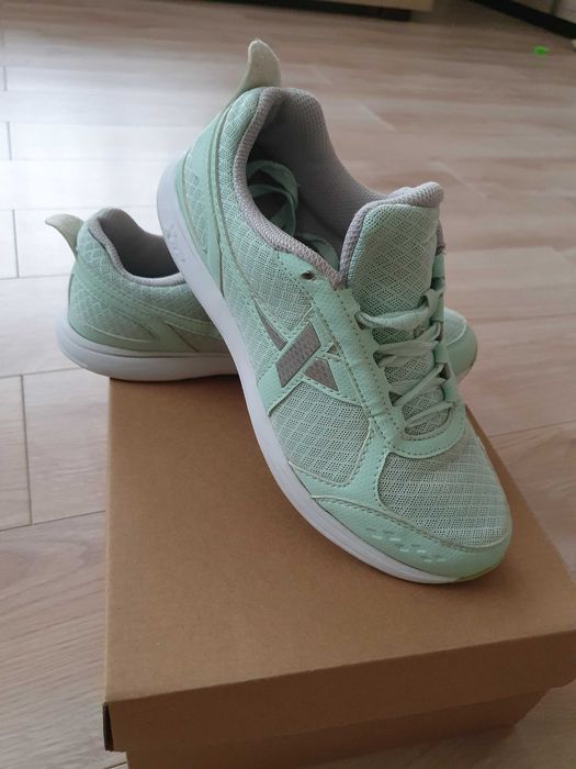 Кросівки жіночі Xtep розмір 36