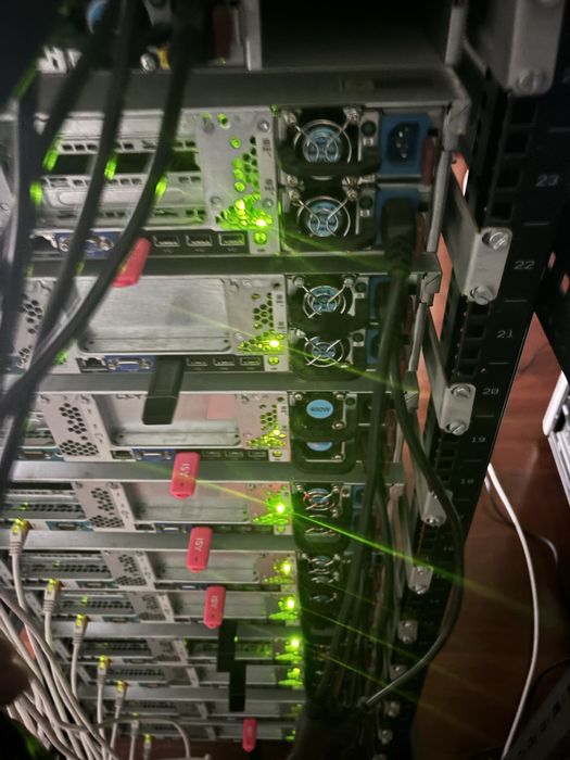 100+ Servidores + 181TB SSD