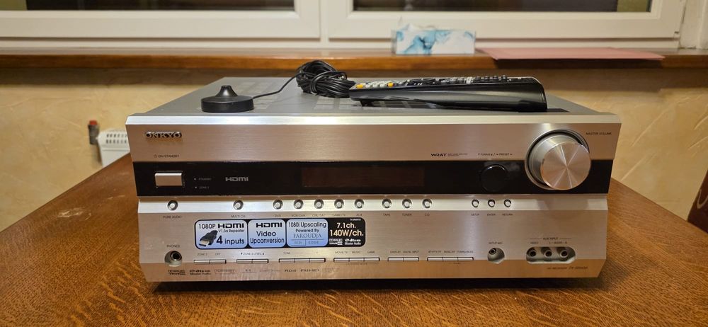 Amplituner Onkyo TX -SR606 i adapter