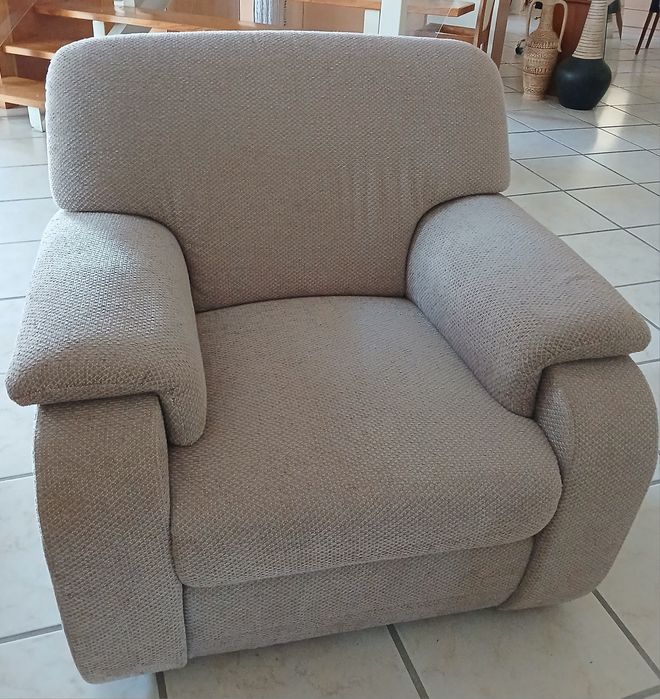 Sofa com mecanismo manual