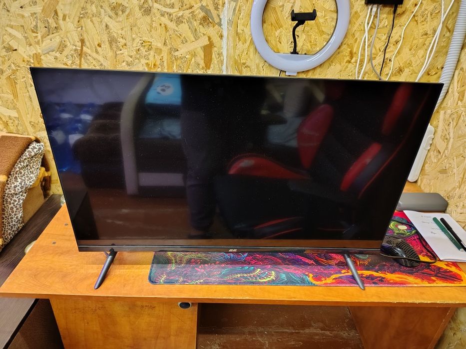 Телевізор 2Е 32 дюйми (майже новий)