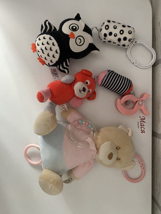 Брязкальця на колиску