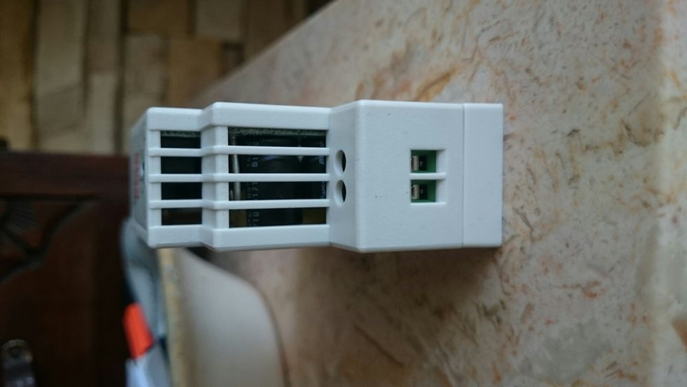 Fonte de alimentação 15v MEAN WELL DR-15-15