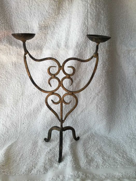 2 Castiçais de metal