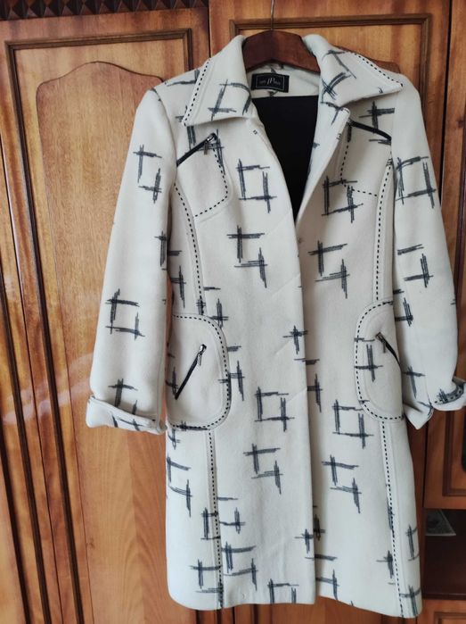 Пальто жіноче 46 р