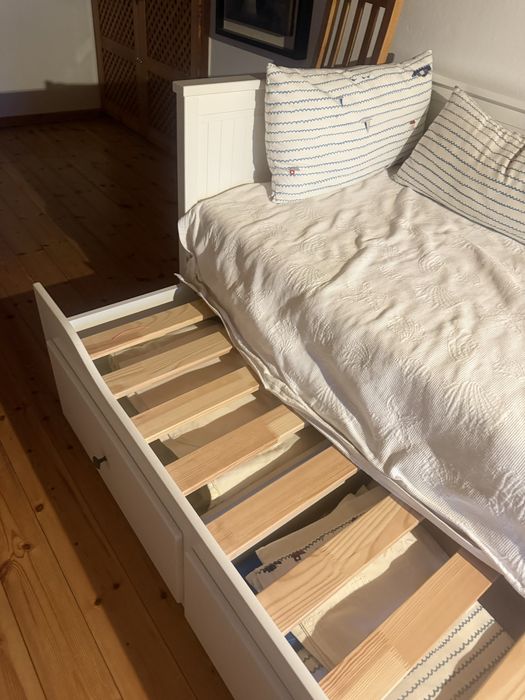 Cama individual/ dupla ikea