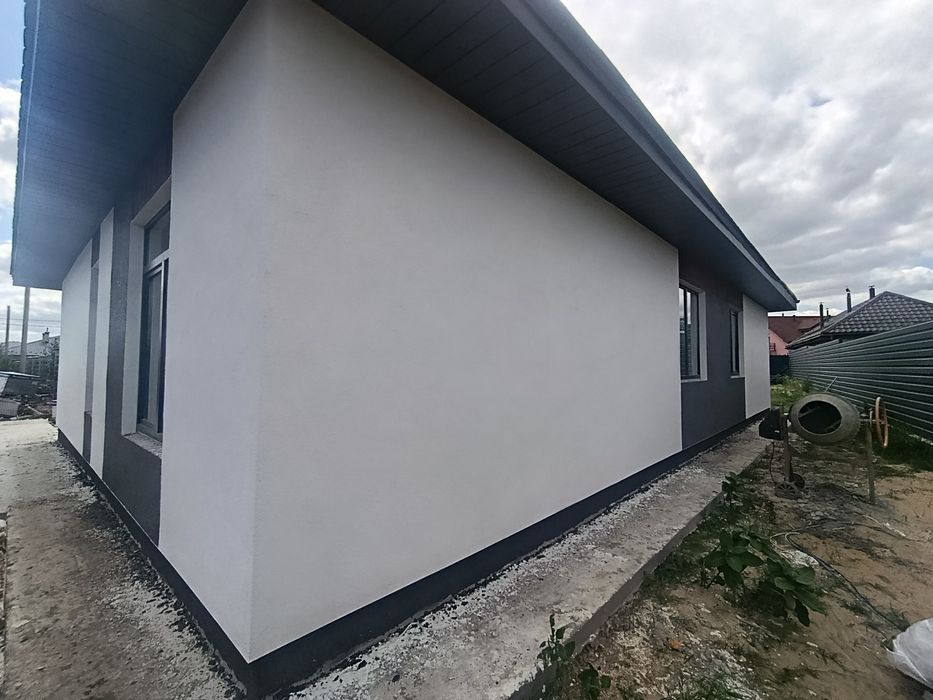 Одноповерховий будинок в передмісті Києва, ділянка 7 соток