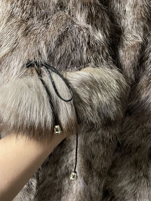 Продам довгу натуральну шубу