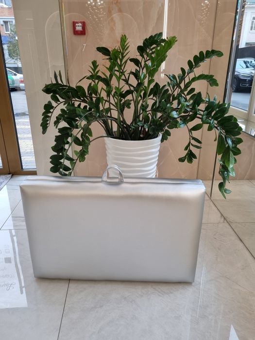 Кушетка переносна автоматична складна – легка, зручна, якісна